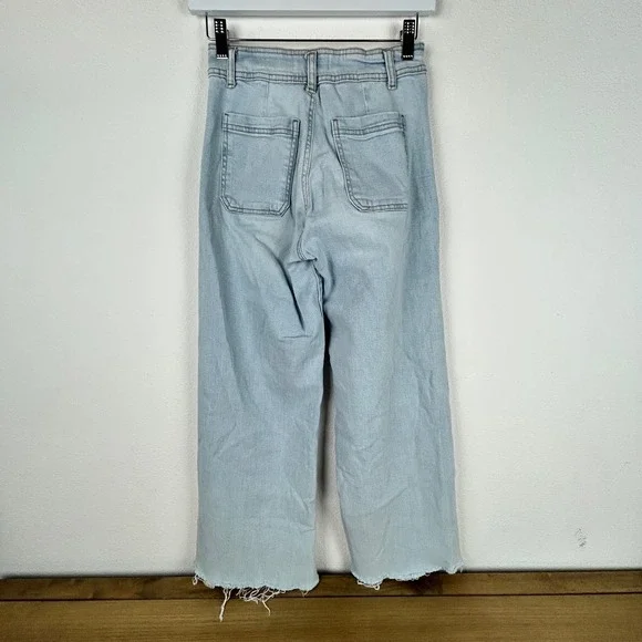 Wide Leg Cropped Jeans Frayed Hem High Rise Light Wash Denim Pants Womens - Picture 2 of 6